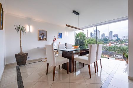 Casa à venda com 453m², 3 quartos e 4 vagasSala 1
