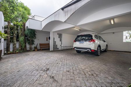 Casa à venda com 453m², 3 quartos e 4 vagasGaragem