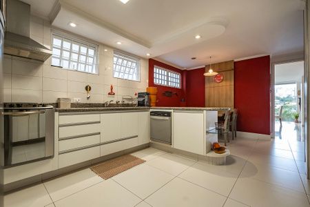 Casa à venda com 453m², 3 quartos e 4 vagasCozinha