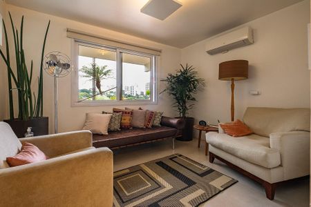 Casa à venda com 453m², 3 quartos e 4 vagasQuintal - Sala