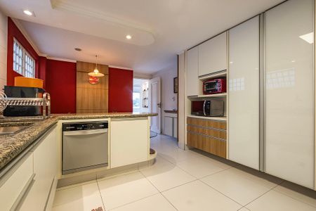 Casa à venda com 453m², 3 quartos e 4 vagasCozinha