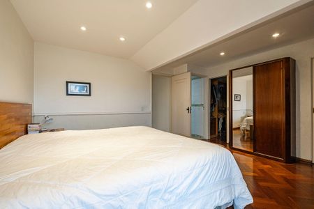 Casa à venda com 453m², 3 quartos e 4 vagasSuíte 1