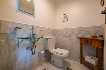 Casa à venda com 453m², 3 quartos e 4 vagasLavabo 2