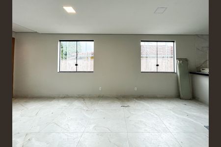 Casa à venda com 3 quartos, 180m² em Canaa, Belo Horizonte