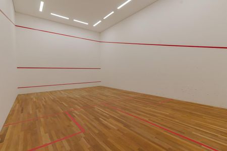 Apartamento à venda com 70m², 1 quarto e 1 vaga Apartamento à venda com 70m², 1 quarto e 1 vagaÁrea Comum - Quadra de Squash