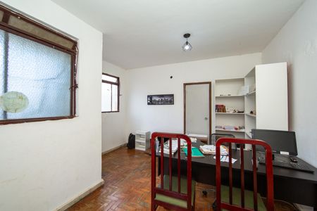 Casa à venda com 282m², 4 quartos e 6 vagasSALA