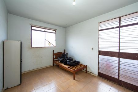 Casa à venda com 282m², 4 quartos e 6 vagasQUARTO1