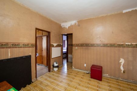 Casa à venda com 282m², 4 quartos e 6 vagasSALA