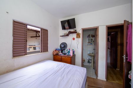 Casa à venda com 282m², 4 quartos e 6 vagasQUARTO4