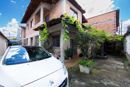 Casa à venda com 282m², 4 quartos e 6 vagasAREA EXTERNA