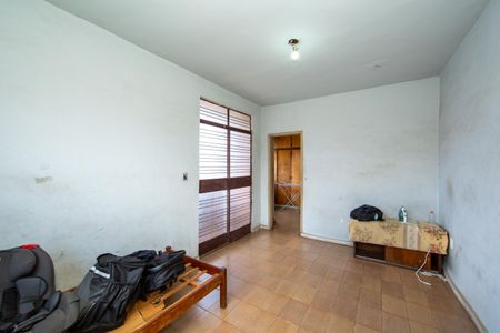 Casa à venda com 282m², 4 quartos e 6 vagasQUARTO1