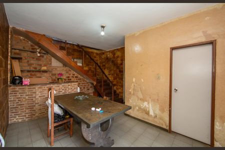 Casa à venda com 282m², 4 quartos e 6 vagasSALA