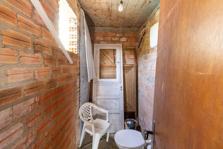 Casa à venda com 100m², 3 quartos e 1 vaga Casa à venda com 100m², 3 quartos e 1 vagaBanheiro 2