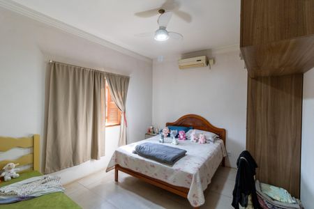 Casa à venda com 100m², 3 quartos e 1 vaga Casa à venda com 100m², 3 quartos e 1 vagaSuíte