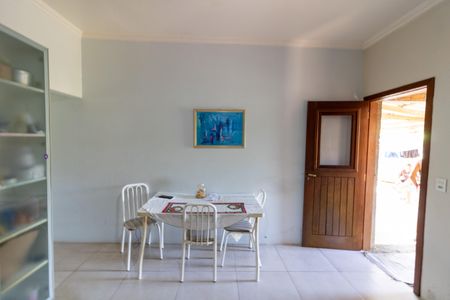 Casa à venda com 100m², 3 quartos e 1 vaga Casa à venda com 100m², 3 quartos e 1 vagaCozinha