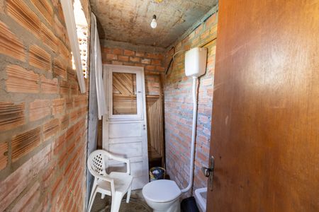 Casa à venda com 100m², 3 quartos e 1 vaga Casa à venda com 100m², 3 quartos e 1 vagaBanheiro 2