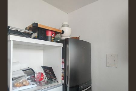 Cozinha de apartamento à venda com 2 quartos, 58m² em Heliópolis, Belo Horizonte