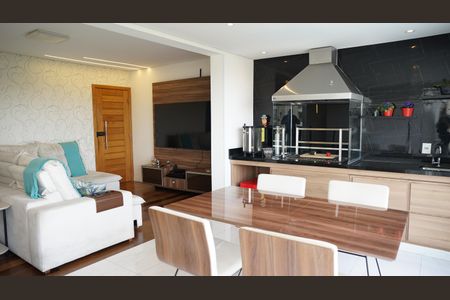 Detalhe Sala de apartamento à venda com 3 quartos, 88m² em Vila Galvão, Guarulhos