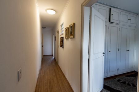 Apartamento para alugar com 170m², 3 quartos e 1 vaga Apartamento para alugar com 170m², 3 quartos e 1 vagaCorredor