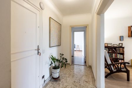 Apartamento para alugar com 170m², 3 quartos e 1 vaga Apartamento para alugar com 170m², 3 quartos e 1 vagaHall do apartamento