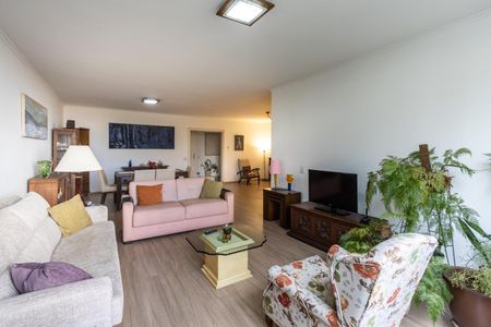 Apartamento para alugar com 170m², 3 quartos e 1 vaga Apartamento para alugar com 170m², 3 quartos e 1 vagaSala