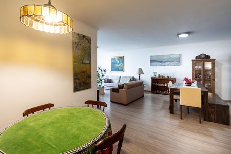 Apartamento para alugar com 170m², 3 quartos e 1 vaga Apartamento para alugar com 170m², 3 quartos e 1 vagaSala