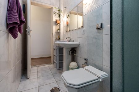 Apartamento para alugar com 170m², 3 quartos e 1 vaga Apartamento para alugar com 170m², 3 quartos e 1 vagaBanheiro do Corredor