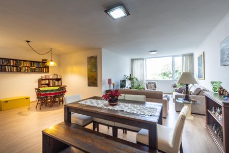 Apartamento para alugar com 170m², 3 quartos e 1 vaga Apartamento para alugar com 170m², 3 quartos e 1 vagaSala