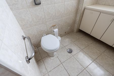 Apartamento para alugar com 170m², 3 quartos e 1 vaga Apartamento para alugar com 170m², 3 quartos e 1 vagaQuarto 1 - Banheiro da Suite