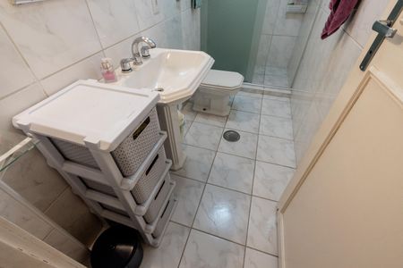 Apartamento para alugar com 170m², 3 quartos e 1 vaga Apartamento para alugar com 170m², 3 quartos e 1 vagaBanheiro do Corredor