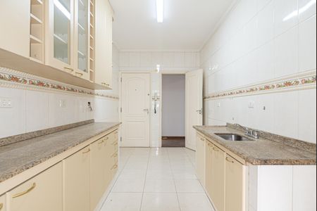 Apartamento à venda com 137m², 3 quartos e 1 vaga Apartamento à venda com 137m², 3 quartos e 1 vagaCozinha
