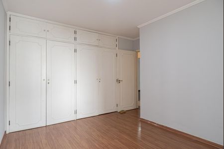 Apartamento à venda com 137m², 3 quartos e 1 vaga Apartamento à venda com 137m², 3 quartos e 1 vagaSuíte