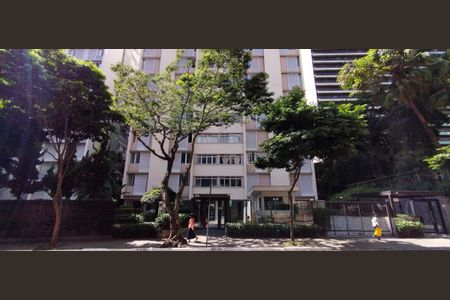 Apartamento à venda com 137m², 3 quartos e 1 vaga Apartamento à venda com 137m², 3 quartos e 1 vagaFachada