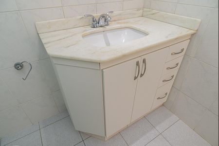 Apartamento à venda com 137m², 3 quartos e 1 vaga Apartamento à venda com 137m², 3 quartos e 1 vagaBanheiro 2