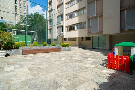 Apartamento à venda com 137m², 3 quartos e 1 vaga Apartamento à venda com 137m², 3 quartos e 1 vagaÁrea comum - Pátio