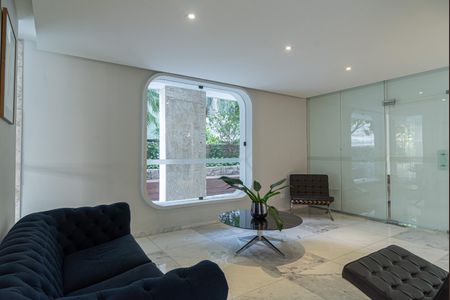 Apartamento à venda com 137m², 3 quartos e 1 vaga Apartamento à venda com 137m², 3 quartos e 1 vagaÁrea comum - Hall Social