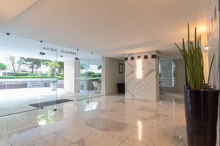 Apartamento à venda com 137m², 3 quartos e 1 vaga Apartamento à venda com 137m², 3 quartos e 1 vagaÁrea comum - Hall Social