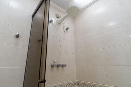 Apartamento à venda com 137m², 3 quartos e 1 vaga Apartamento à venda com 137m², 3 quartos e 1 vagaBanheiro da Suíte