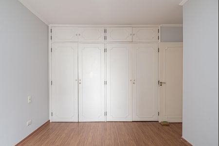 Apartamento à venda com 137m², 3 quartos e 1 vaga Apartamento à venda com 137m², 3 quartos e 1 vagaSuíte