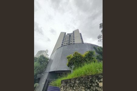 Apartamento à venda com 102m², 3 quartos e 2 vagasFachada