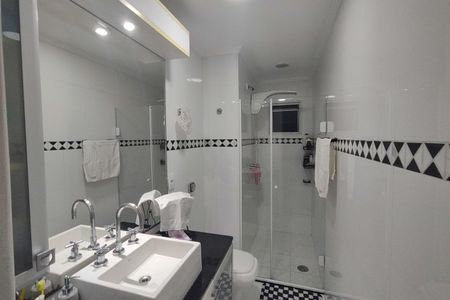 Apartamento para alugar com 74m², 2 quartos e 1 vaga Apartamento para alugar com 74m², 2 quartos e 1 vagaBanheiro da Suíte