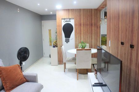 Apartamento para alugar com 74m², 2 quartos e 1 vagaSala