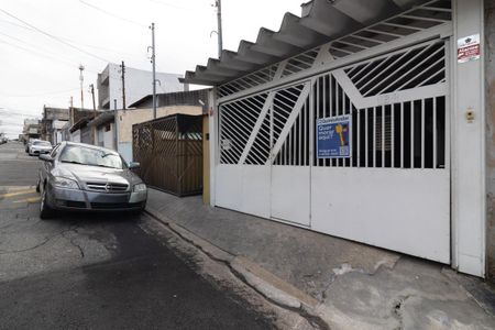 Casa para alugar com 120m², 3 quartos e 1 vagaFachada e Plaquinha