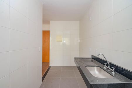 Apartamento à venda com 77m², 2 quartos e 1 vagaCozinha e Área de Serviço