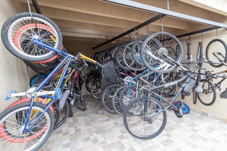 Apartamento à venda com 74m², 3 quartos e 1 vaga Apartamento à venda com 74m², 3 quartos e 1 vagaÁrea comum - Bicicletário