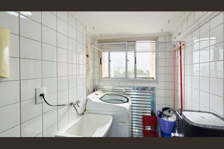 Apartamento à venda com 74m², 3 quartos e 1 vaga Apartamento à venda com 74m², 3 quartos e 1 vagaCozinha e área de serviço