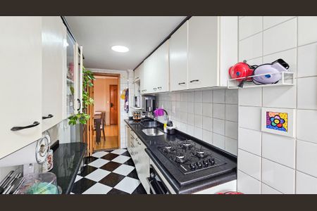 Apartamento à venda com 74m², 3 quartos e 1 vaga Apartamento à venda com 74m², 3 quartos e 1 vagaCozinha e área de serviço