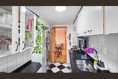 Apartamento à venda com 74m², 3 quartos e 1 vaga Apartamento à venda com 74m², 3 quartos e 1 vagaCozinha e área de serviço