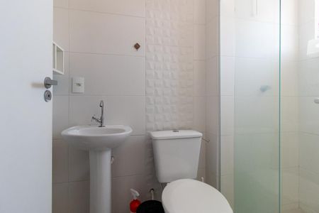 Banheiro de apartamento para alugar com 1 quarto, 30m² em Cajuru, Curitiba