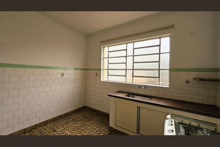 Casa à venda com 760m², 2 quartos e 2 vagasCozinha